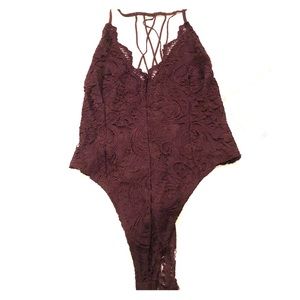 Tobi lace body suit